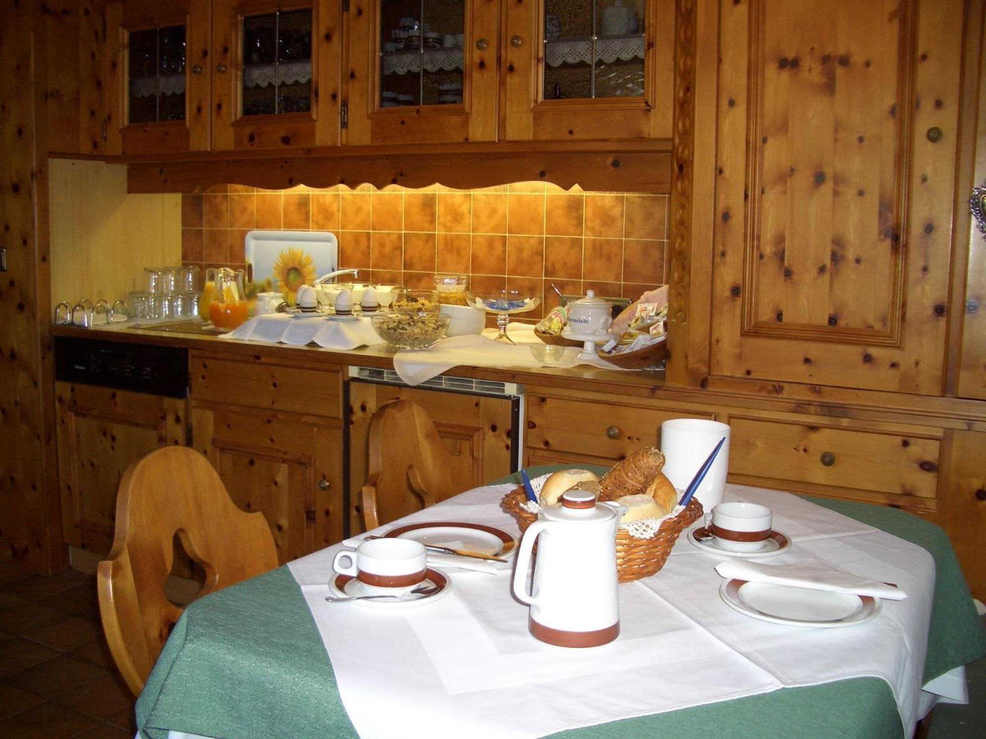 Gaestehaus Burgi Fügen Εξωτερικό φωτογραφία