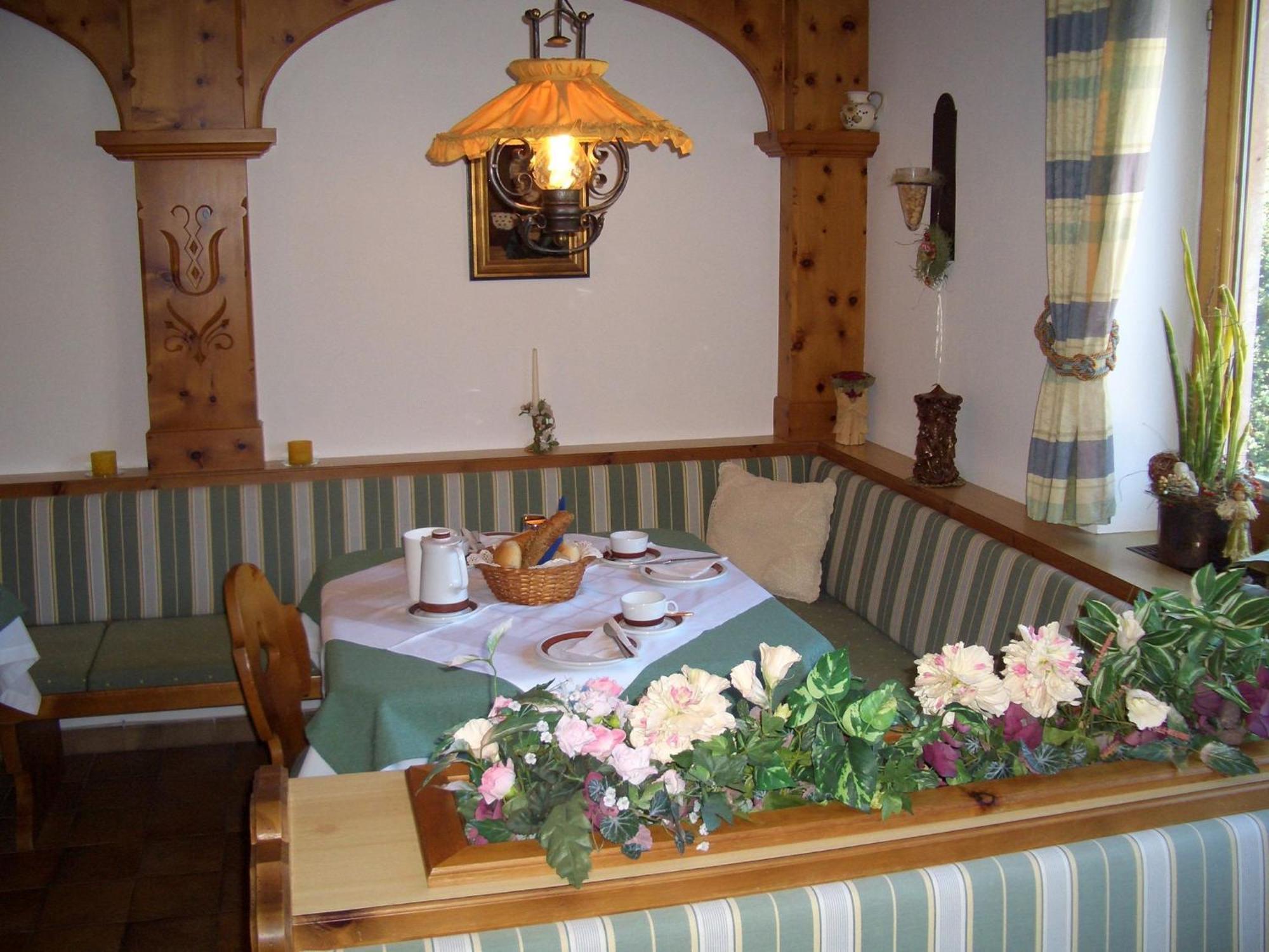 Gaestehaus Burgi Fügen Εξωτερικό φωτογραφία