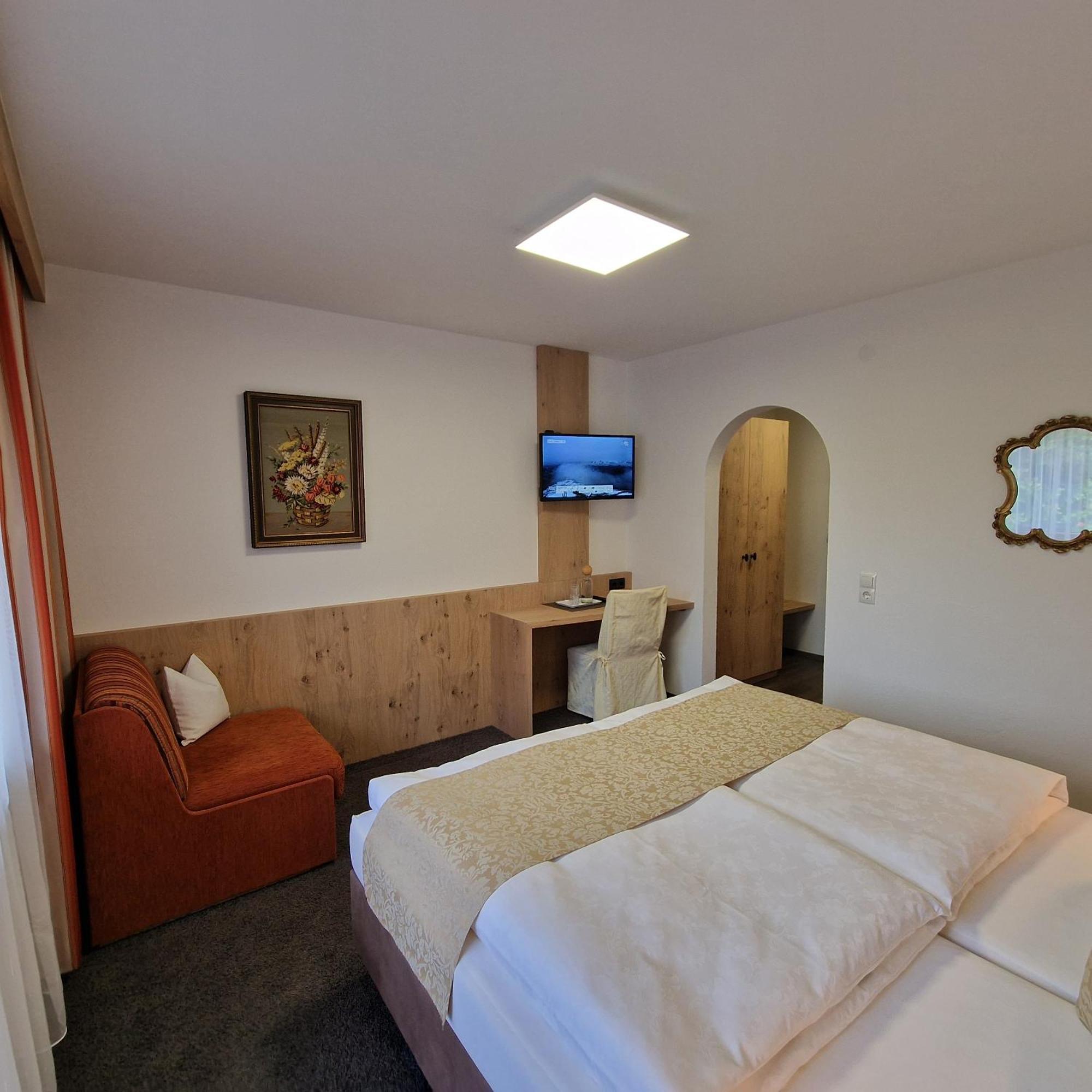 Gaestehaus Burgi Fügen Εξωτερικό φωτογραφία